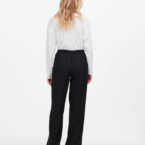 Madewell Pull-On Straight Pants in Drapey Twill - True Black, L - Picture 3 of 10